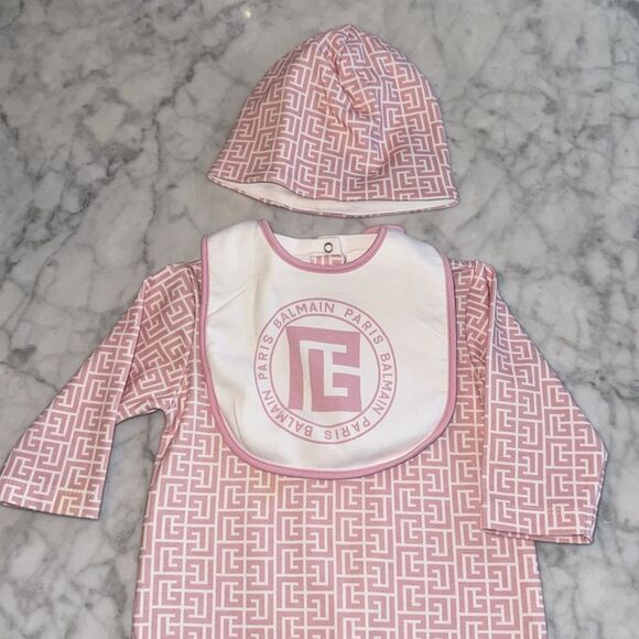 NWOT BALMAIN 3 PIECE BABY GIFT SET 3M - Picture 3 of 12